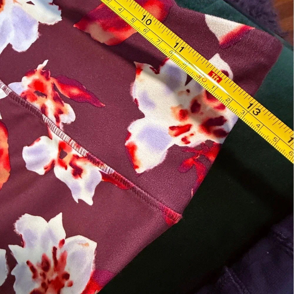 Tek Gear and Balance Collection Womens Crop Leggings Bundle Purple Floral Size L